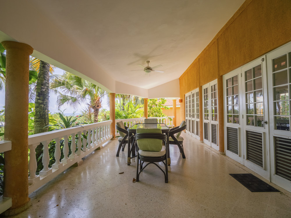 OCEANVIEW 3 BEDROOM VILLA ON A GREAT LOT IN PLAYA ENCUENTRO