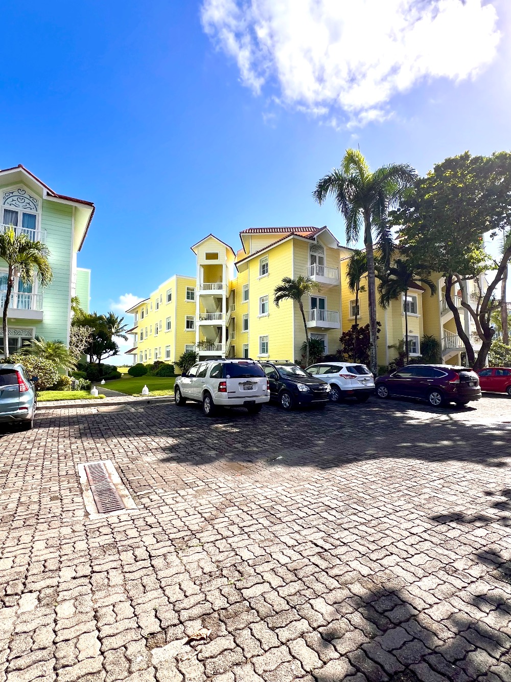 1 BEDROOM APARTMENT


? For sale in Cabarete East, North Coast, Dominican Republic.
BEACHFRONT PROPERTY

PRICE: USD$ 209.000
HOA: USD$ 272,04
Included: Power Plant, Gas,Security 24 hours, water, pool and green area  maintenance, internet, insurance. 

Fully furnished.
First Level.
Type: Residential.
Area: (sq.m) 72
Bedroom: 1
Bathroom: 1
Kitchen.
Living Room.
Parking.
BeachFront
Large pool.
Terrace.
Air Condition 
Power Plan /Generator.
Guaranteed water 24/7.
Security 24 hours x 7 
Direct access to the beach

