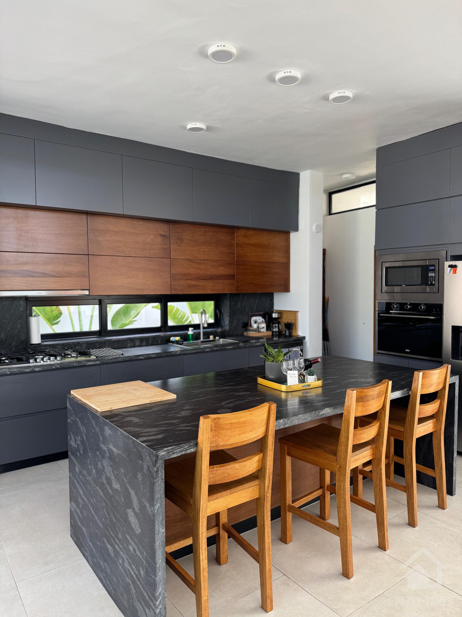INCREÍBLE VILLA DE LUJO DE 3 DORMITORIOS EN ENCUENTRO 