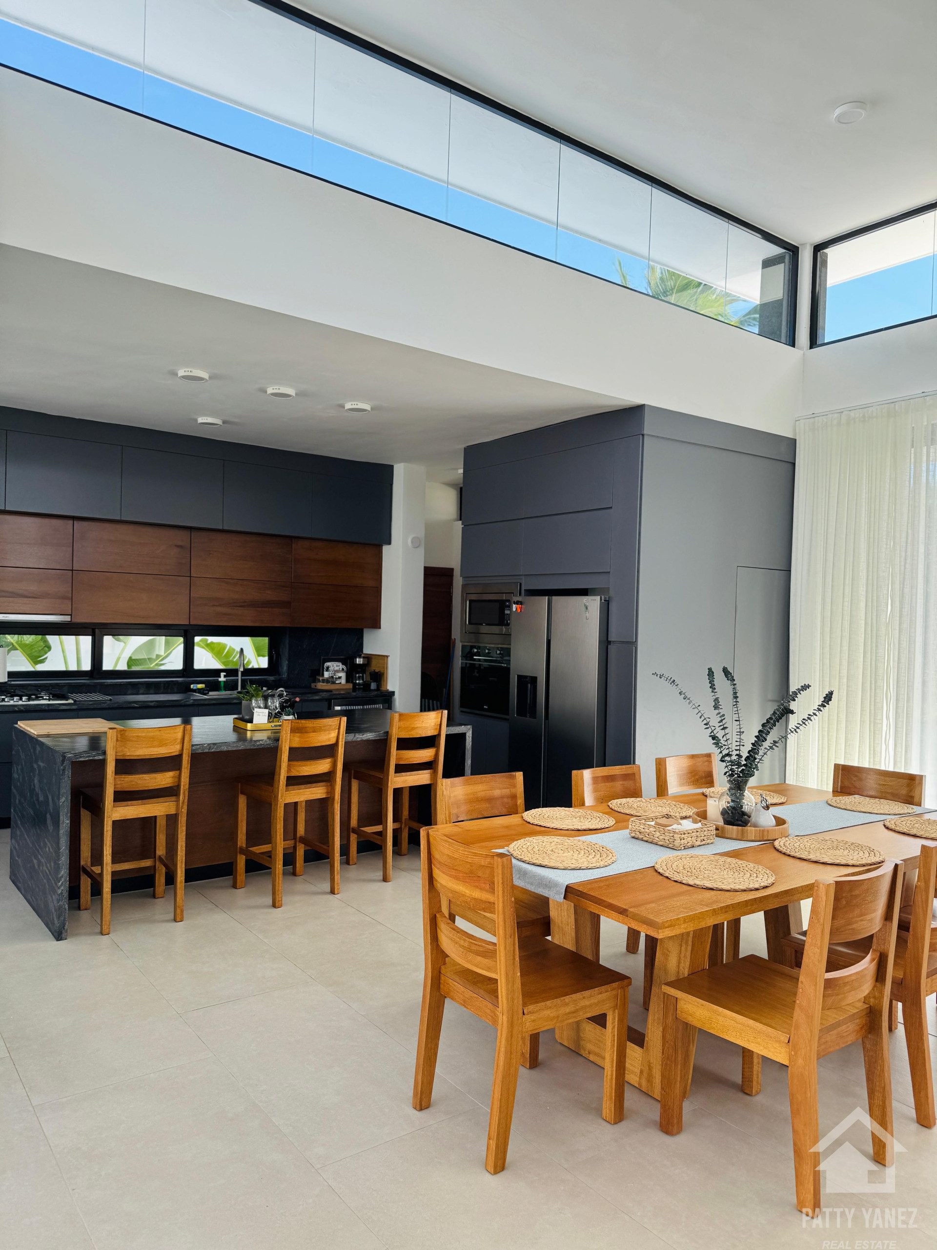 INCREÍBLE VILLA DE LUJO DE 3 DORMITORIOS EN ENCUENTRO 