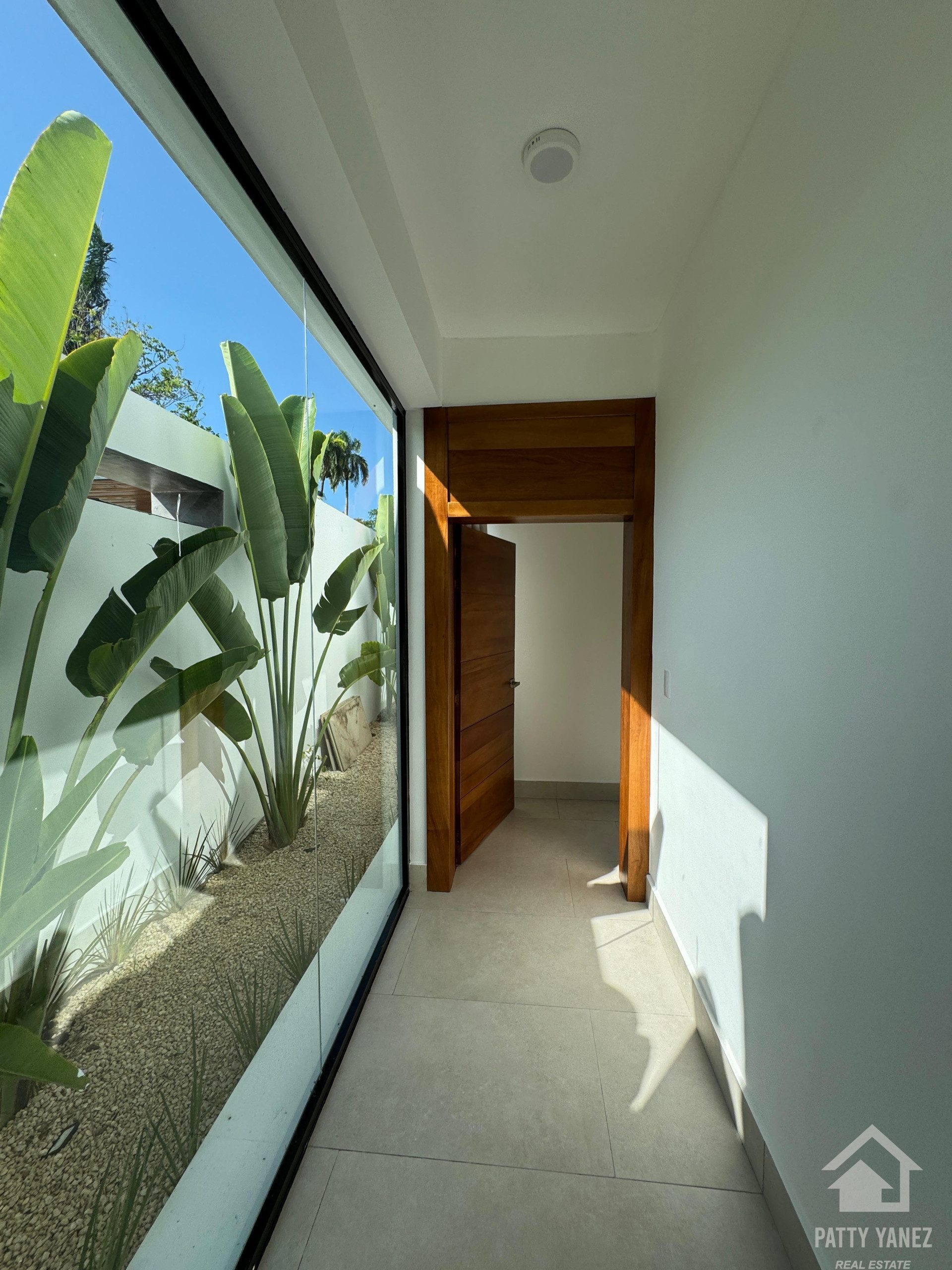 INCREÍBLE VILLA DE LUJO DE 3 DORMITORIOS EN ENCUENTRO 