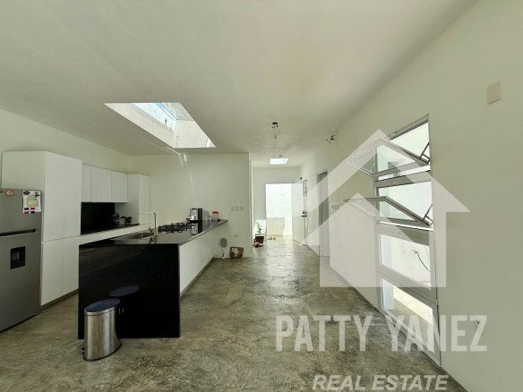 Modern Tropical Villa with Private Pool and Solar Energy System