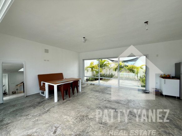 Modern Tropical Villa with Private Pool and Solar Energy System