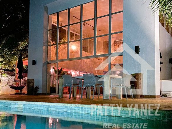 Villa moderna y espaciosa de 3 dormitorios en Encuentro – $499 000