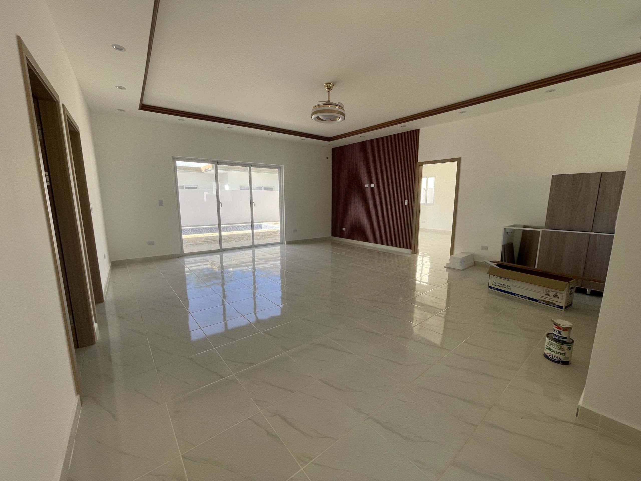 Impresionante villa de 2 dormitorios cerca de la playa: ¡ideal para vivir y como inversión!