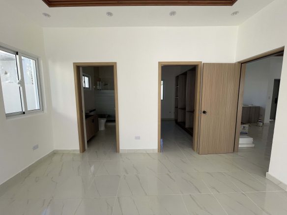 Impresionante villa de 2 dormitorios cerca de la playa: ¡ideal para vivir y como inversión!