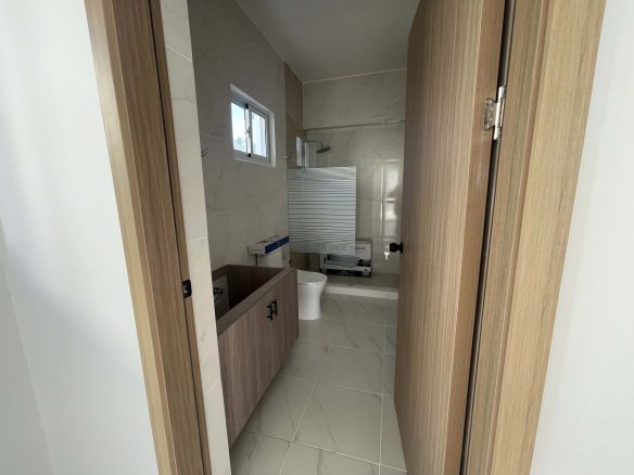 Impresionante villa de 2 dormitorios cerca de la playa: ¡ideal para vivir y como inversión!
