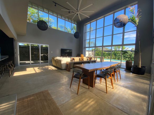Villa moderna y espaciosa de 3 dormitorios en Encuentro – $499 000