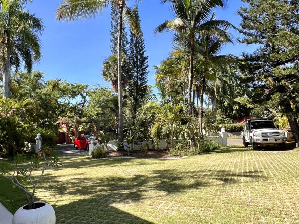 Classic Style Caribbean Villa – Your Private Oasis in Sea Horse Ranch