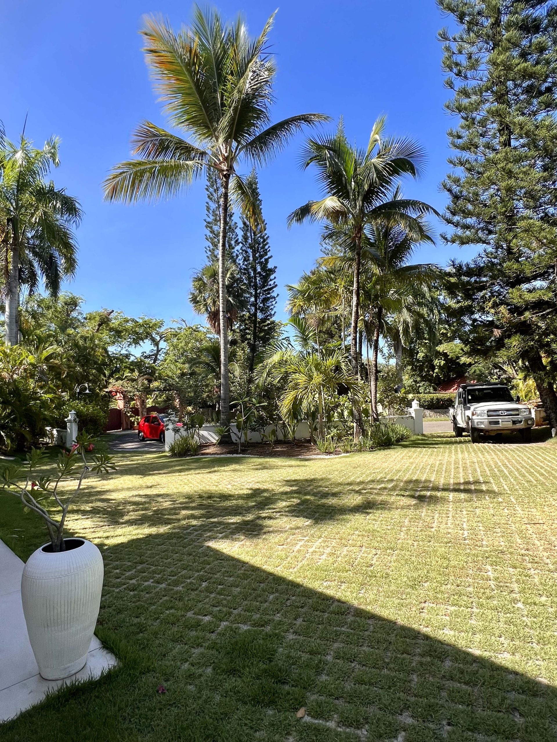 Classic Style Caribbean Villa – Your Private Oasis in Sea Horse Ranch