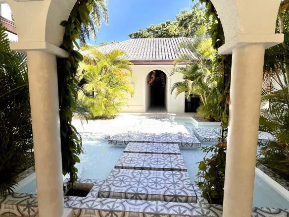Classic Style Caribbean Villa – Your Private Oasis in Sea Horse Ranch