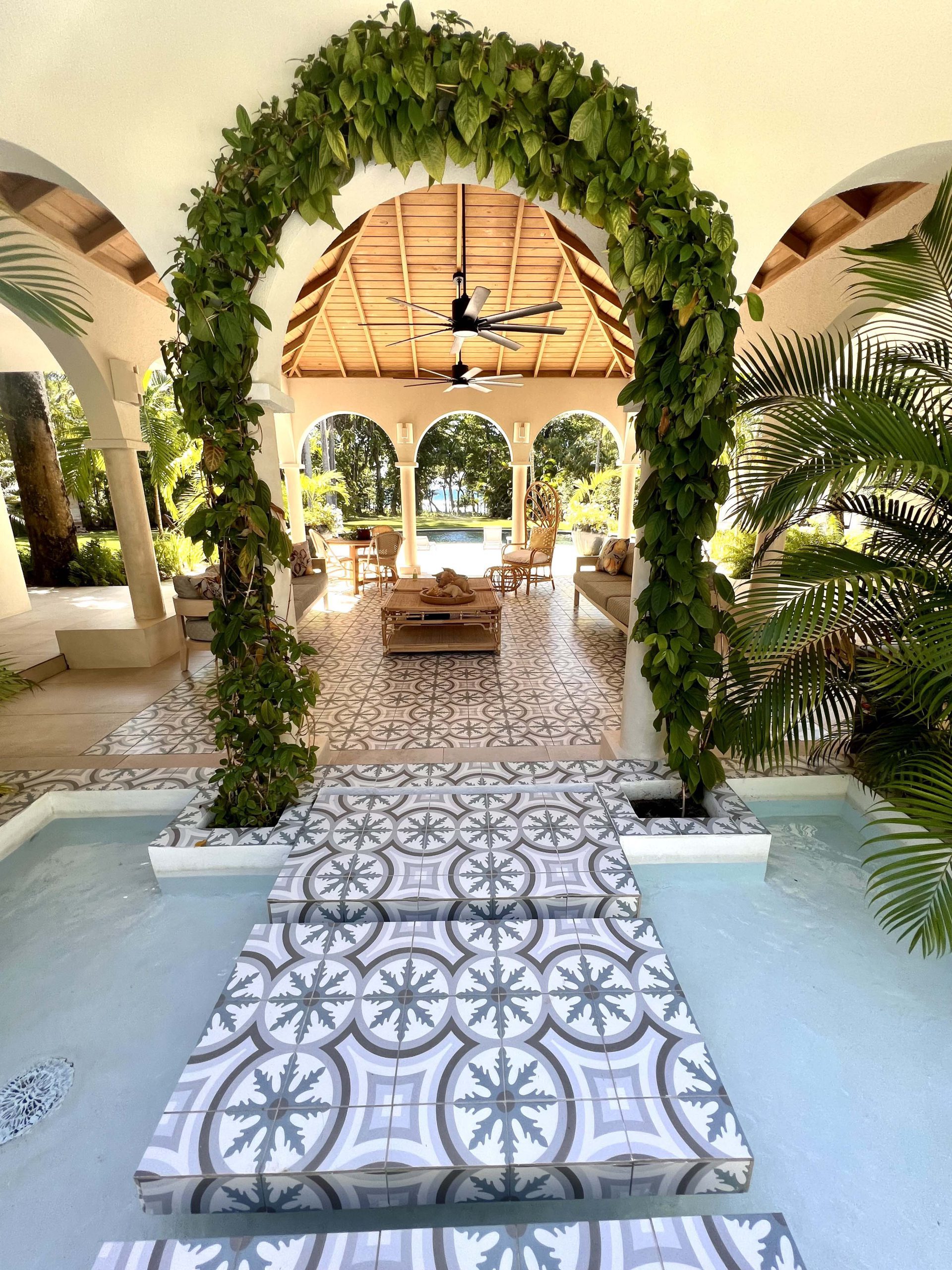 Classic Style Caribbean Villa – Your Private Oasis in Sea Horse Ranch