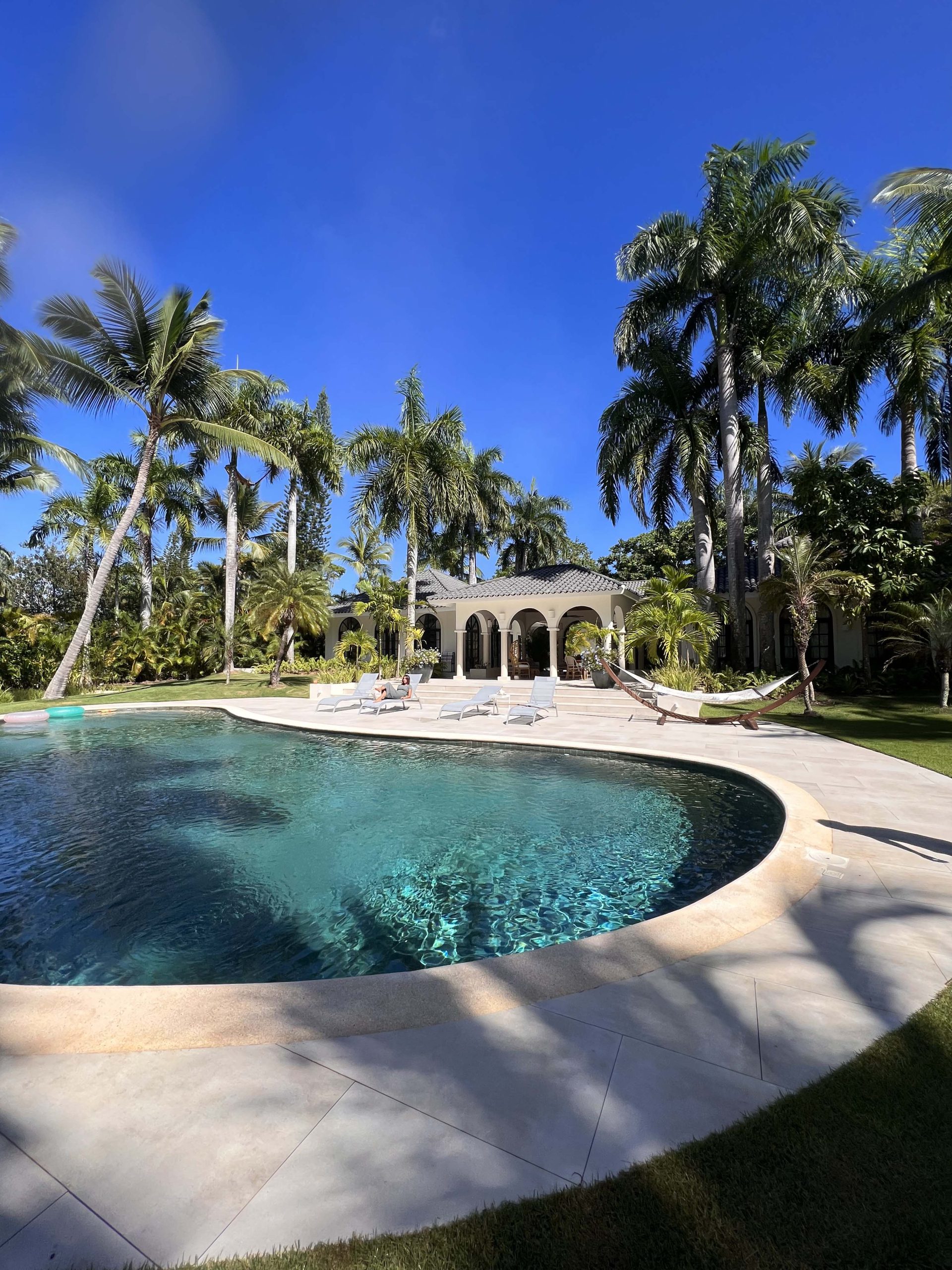 Classic Style Caribbean Villa – Your Private Oasis in Sea Horse Ranch