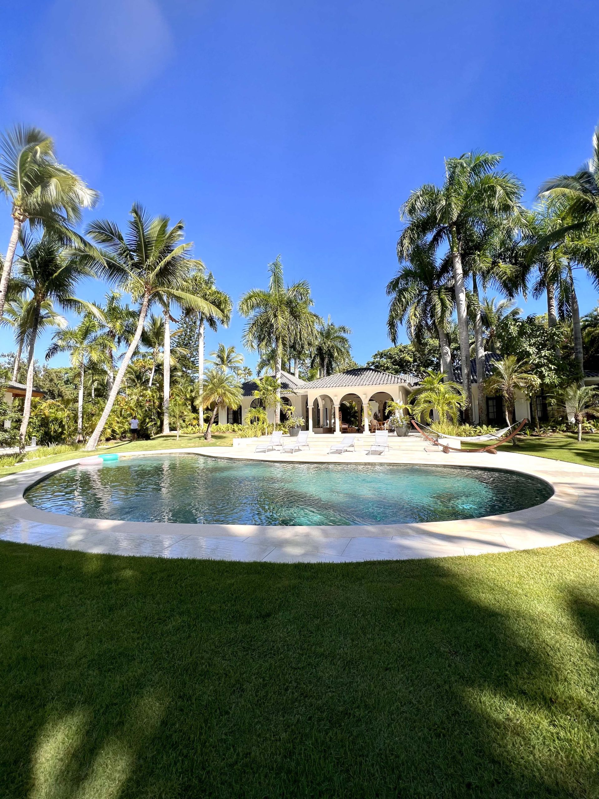 luxury villa ocean front (40) Classic Style Caribbean Villa – Your Private Oasis in Sea Horse Ranch