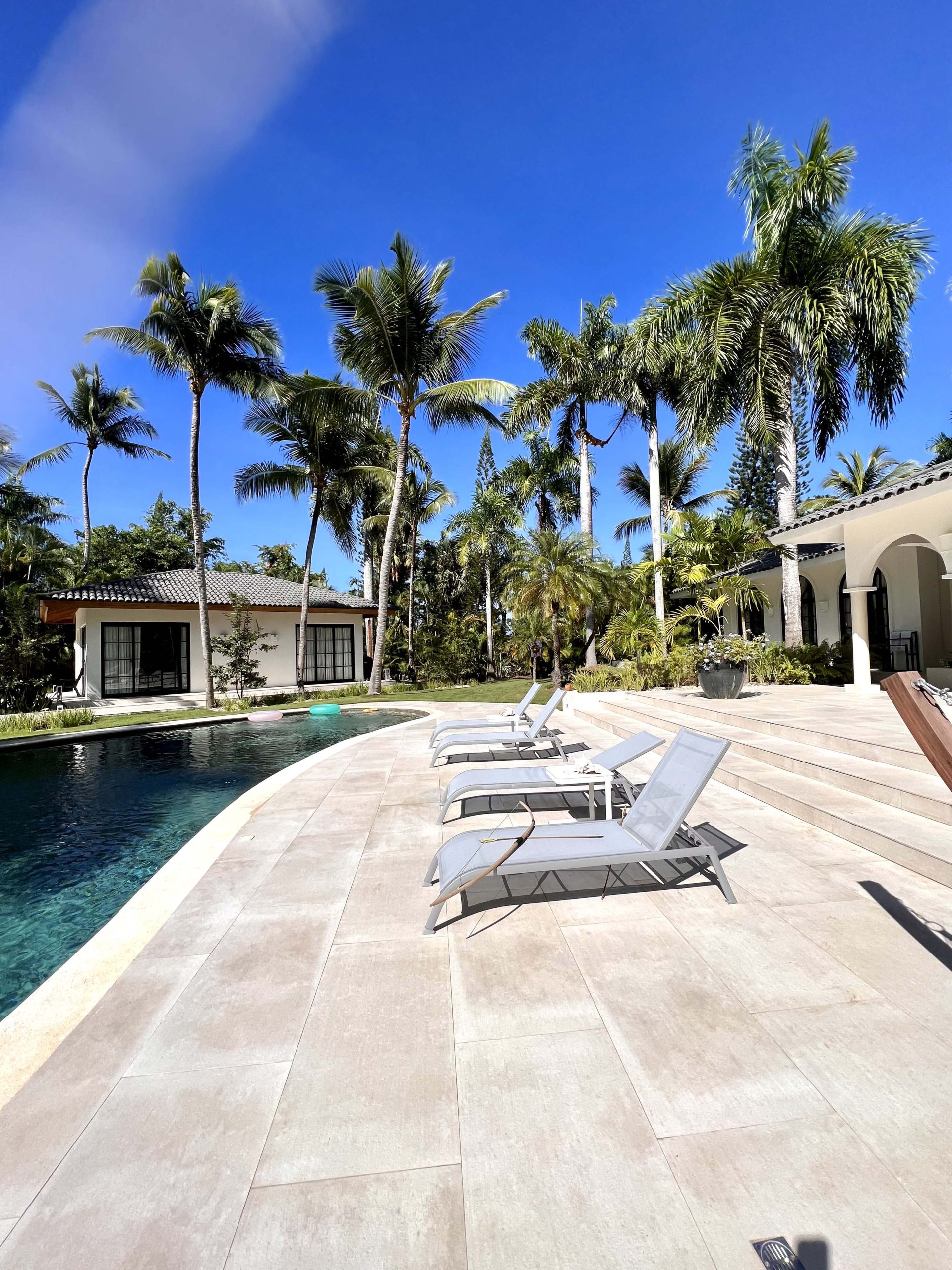 Classic Style Caribbean Villa – Your Private Oasis in Sea Horse Ranch
