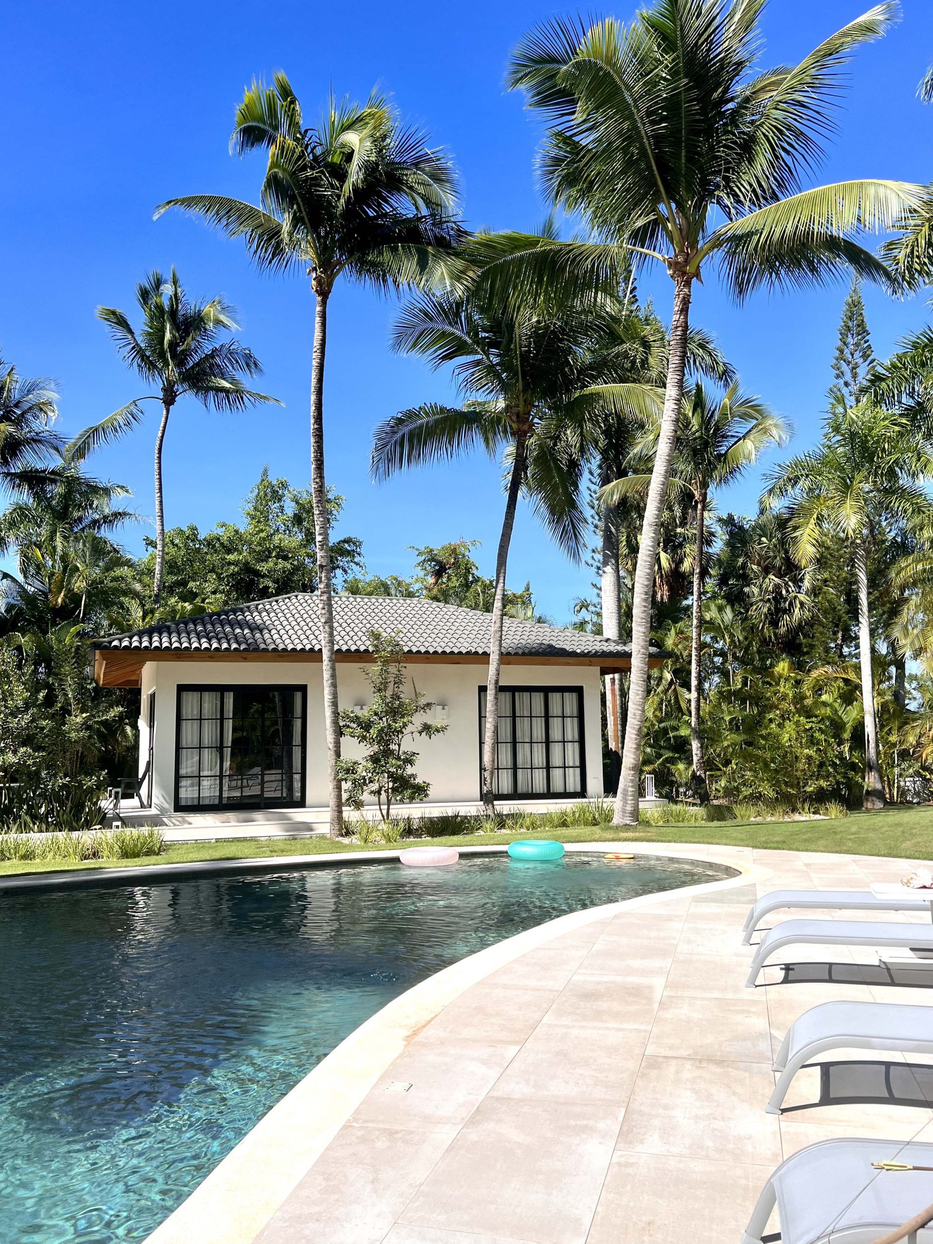 Classic Style Caribbean Villa – Your Private Oasis in Sea Horse Ranch