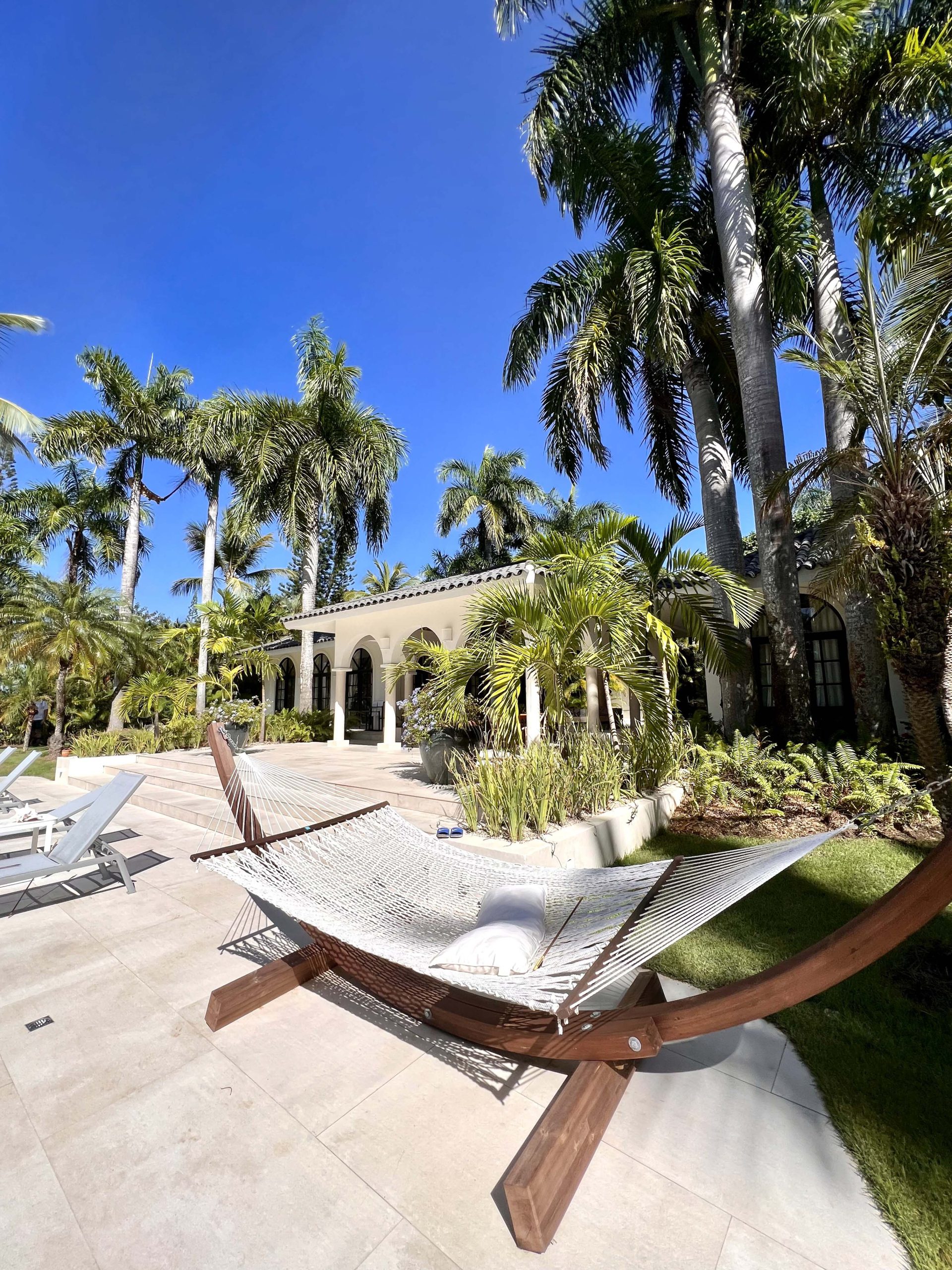 Classic Style Caribbean Villa – Your Private Oasis in Sea Horse Ranch