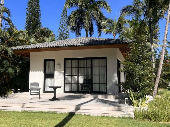 Classic Style Caribbean Villa – Your Private Oasis in Sea Horse Ranch