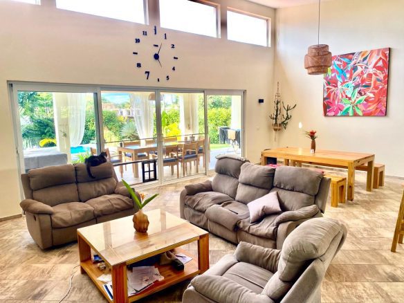Villa tropical de lujo en venta – A pocos pasos de la playa | Complejo residencial cerrado | Acceso privado a la playa