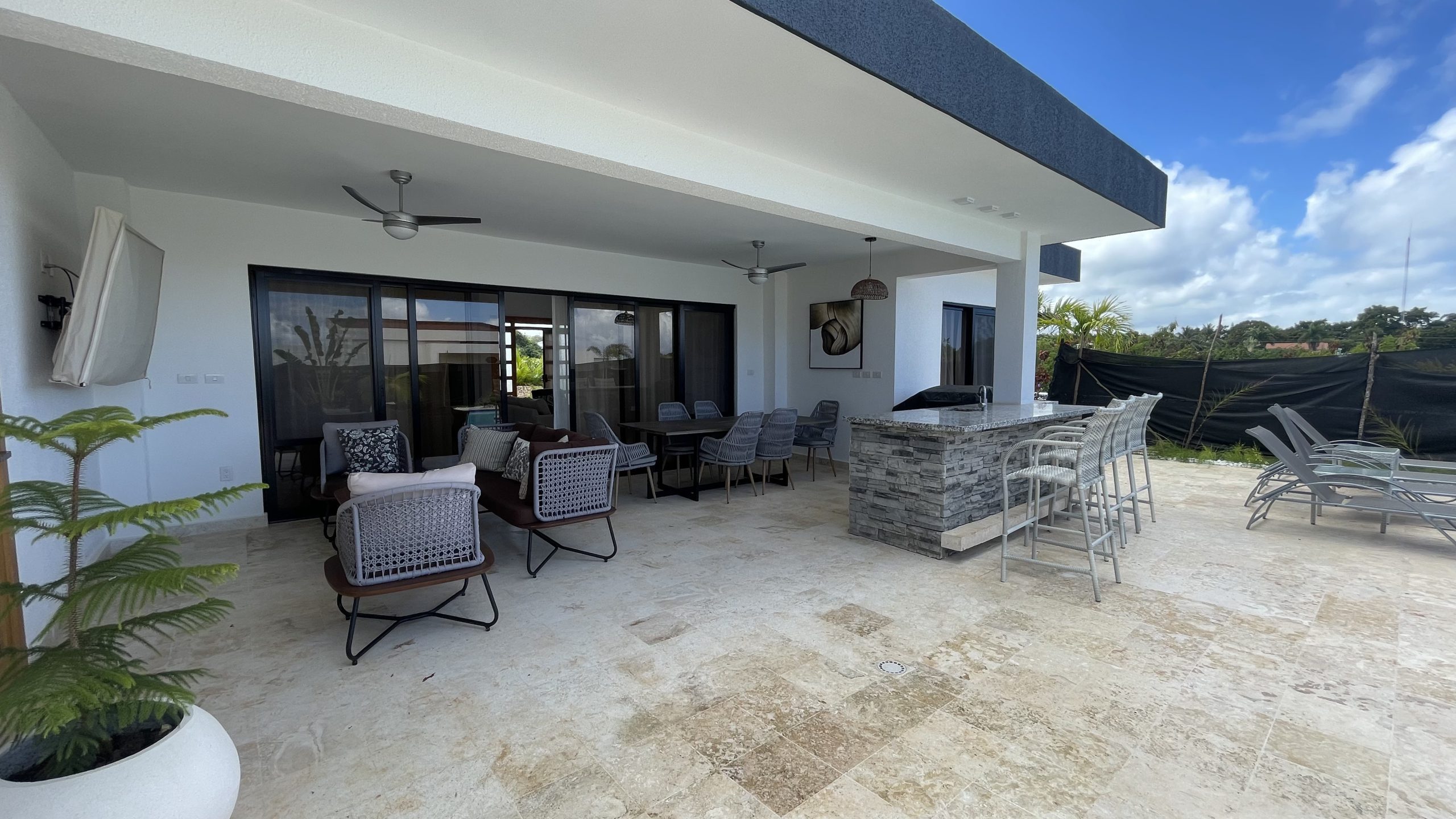 Villa en venta en Sosúa: un refugio tropical ideal para familias