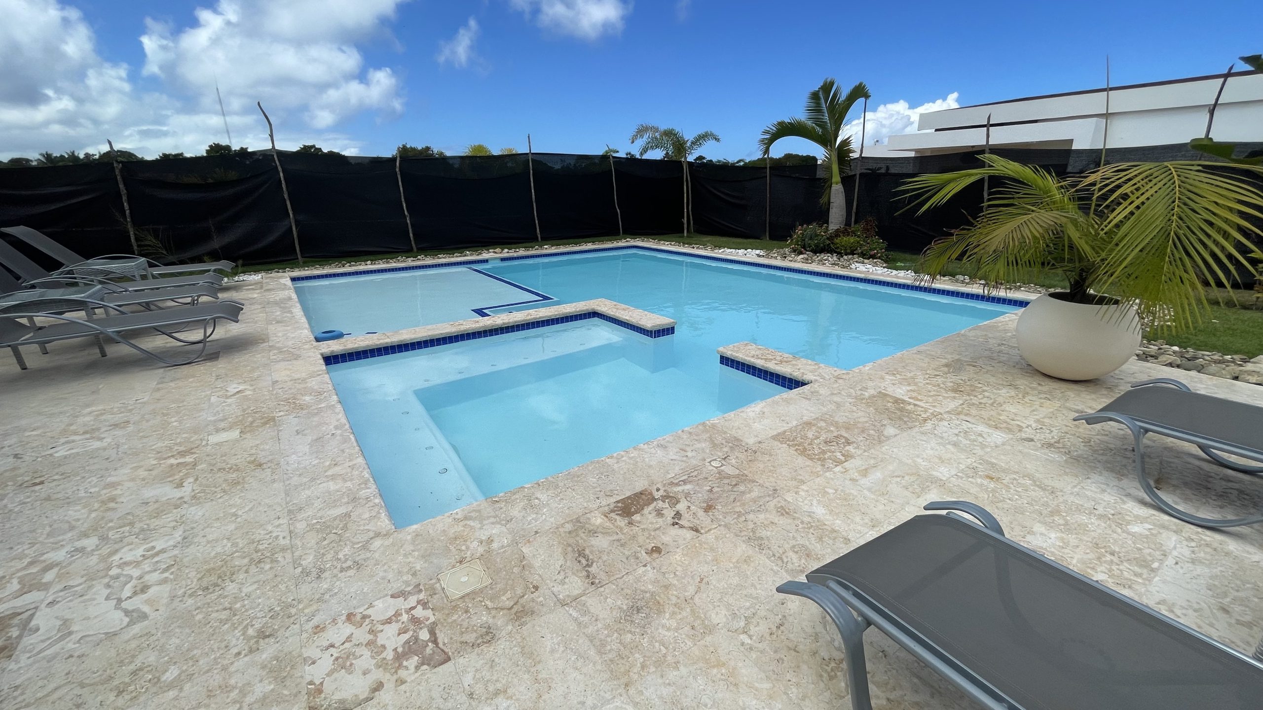 Villa en venta en Sosúa: un refugio tropical ideal para familias