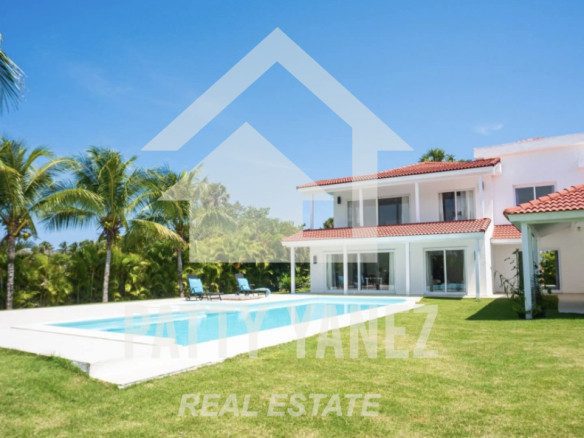 Villa de lujo en venta cerca de la playa, vivienda de 5 dormitorios