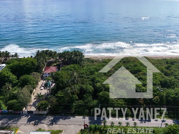 Beachfront Land for Sale in Cabarete East – 1,860 m²