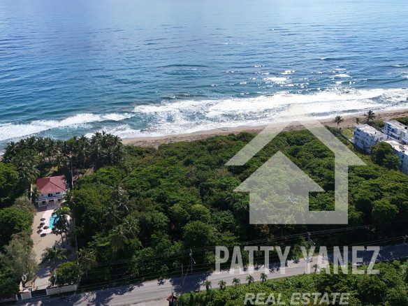 Beachfront Land for Sale in Cabarete East – 1,860 m²