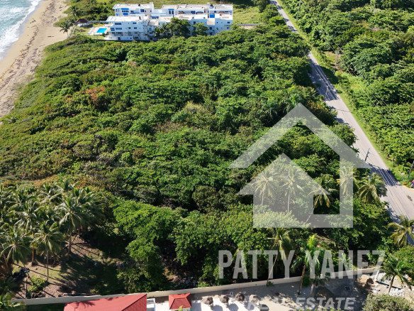 Beachfront Land for Sale in Cabarete East – 1,860 m²