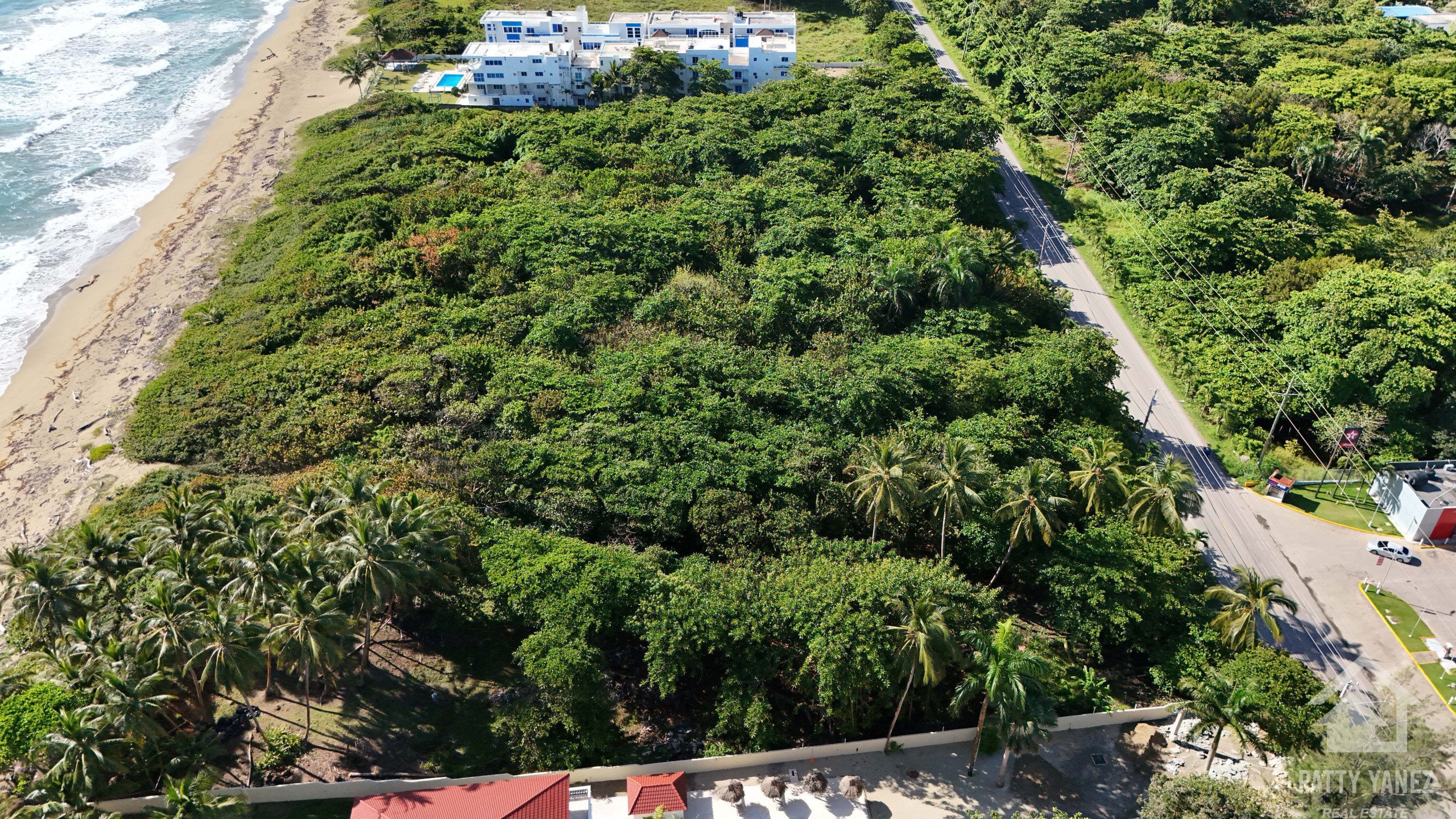 Beachfront Land for Sale in Cabarete East – 1,860 m²