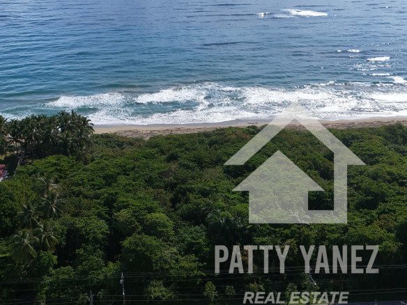 Beachfront Land for Sale in Cabarete East – 1,860 m²