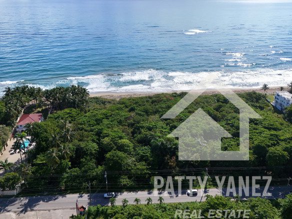 Beachfront Land for Sale in Cabarete East – 1,860 m²