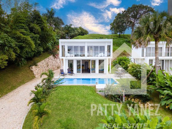 La elegancia tropical te espera en Casa Sueño: villa en venta cerca de Sosúa y Cabarete