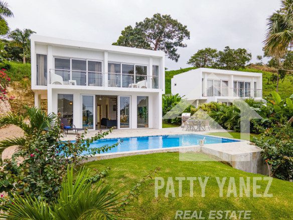 La elegancia tropical te espera en Casa Sueño: villa en venta cerca de Sosúa y Cabarete