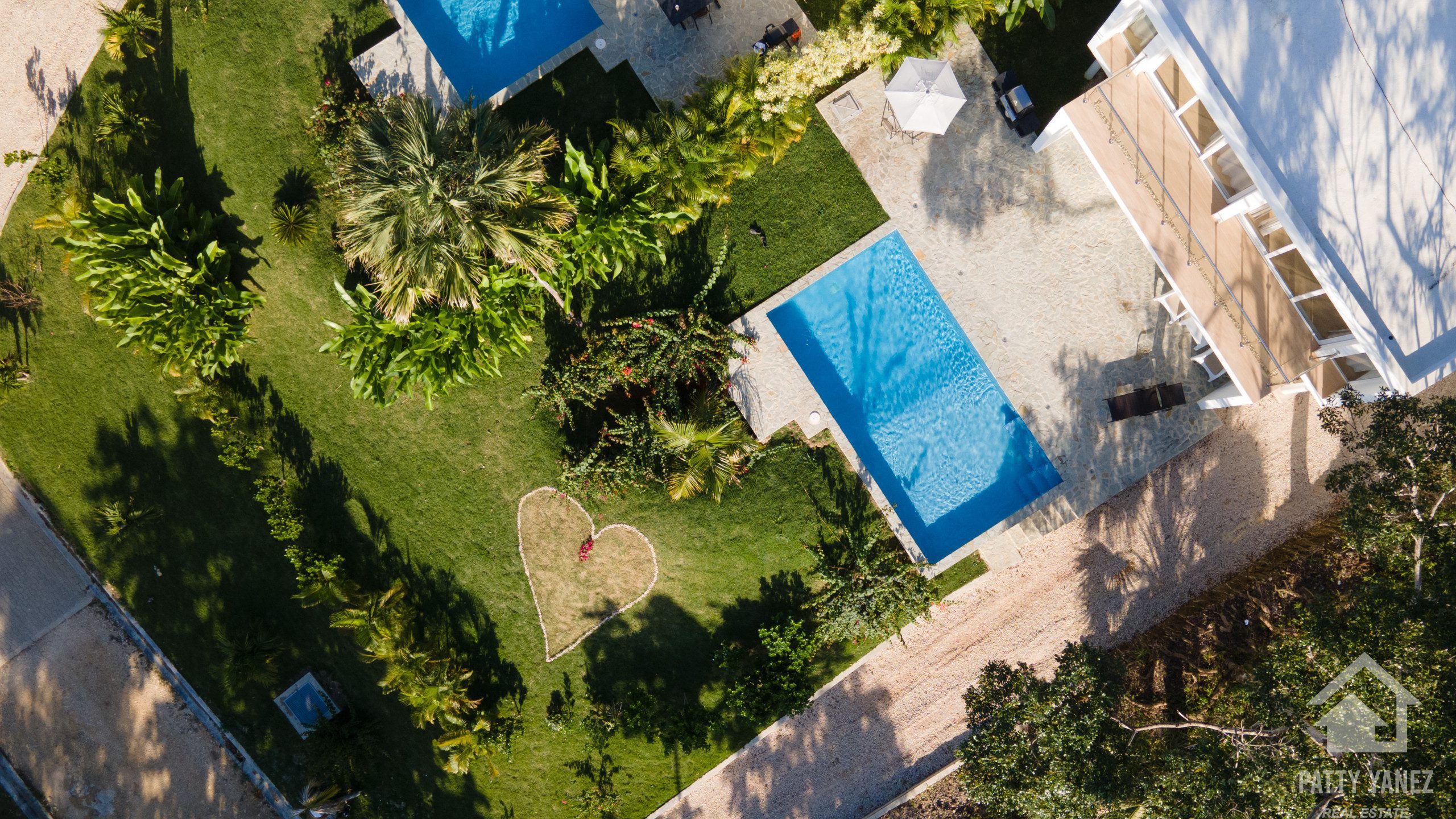 La elegancia tropical te espera en Casa Sueño: villa en venta cerca de Sosúa y Cabarete