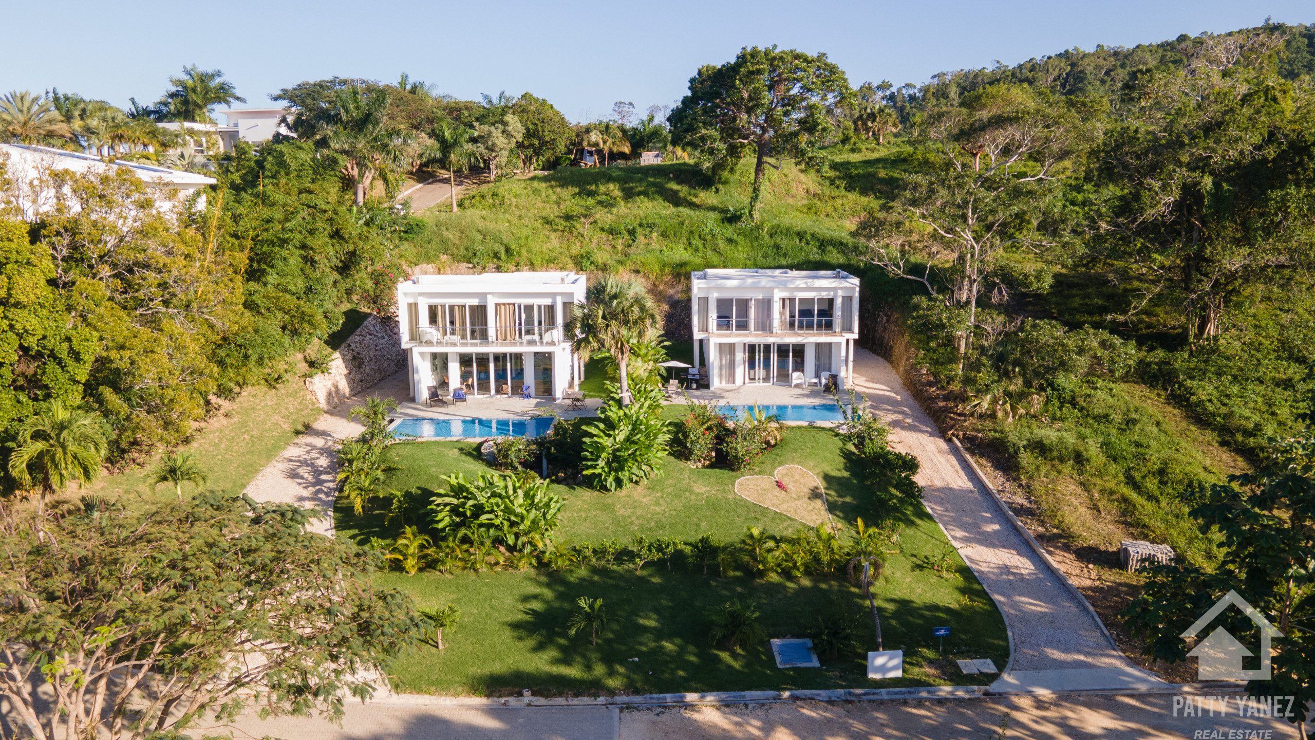 La elegancia tropical te espera en Casa Sueño: villa en venta cerca de Sosúa y Cabarete