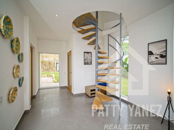 La elegancia tropical te espera en Casa Sueño: villa en venta cerca de Sosúa y Cabarete