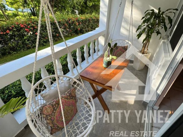 Se vende departamento amueblado de 1 dormitorio cerca de Playa Encuentro
