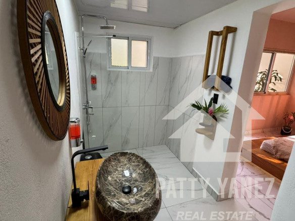 Se vende departamento amueblado de 1 dormitorio cerca de Playa Encuentro