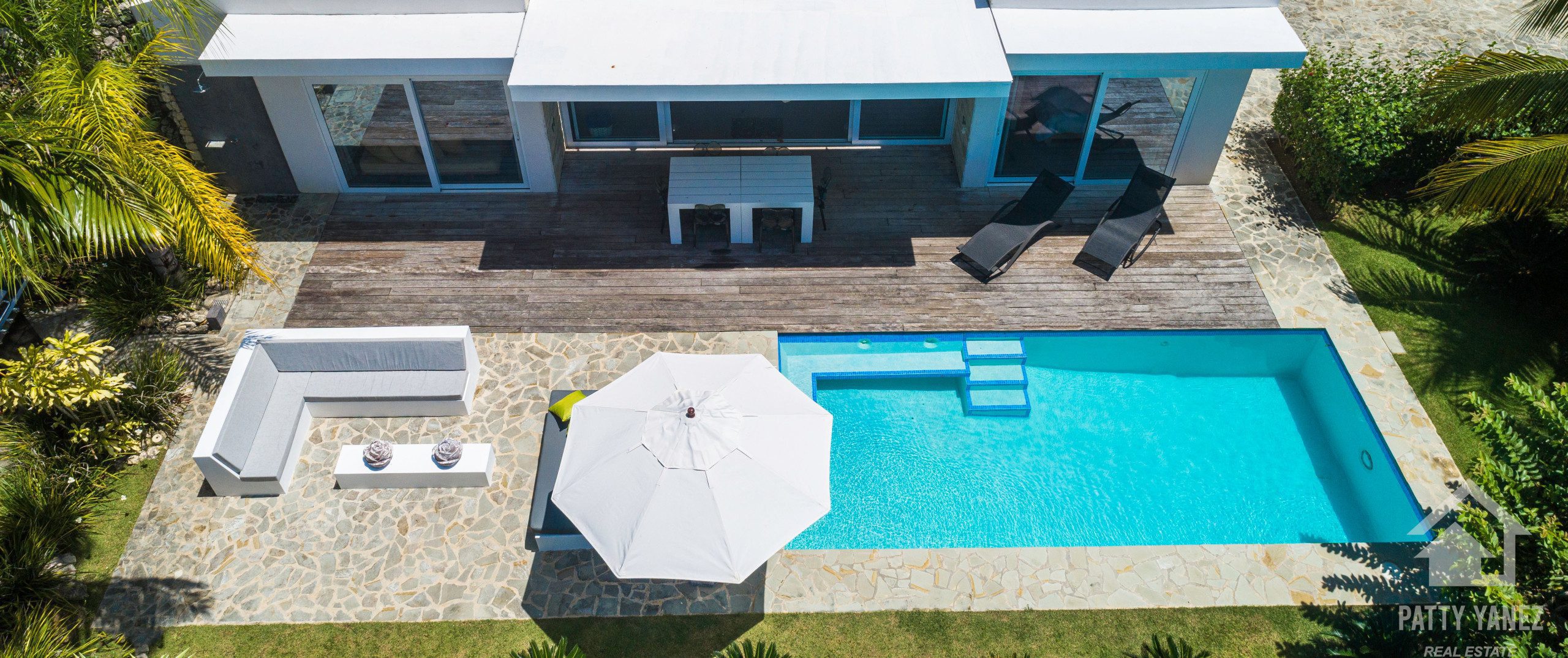Villa tropical moderna en venta en la República Dominicana: oportunidad de inversión