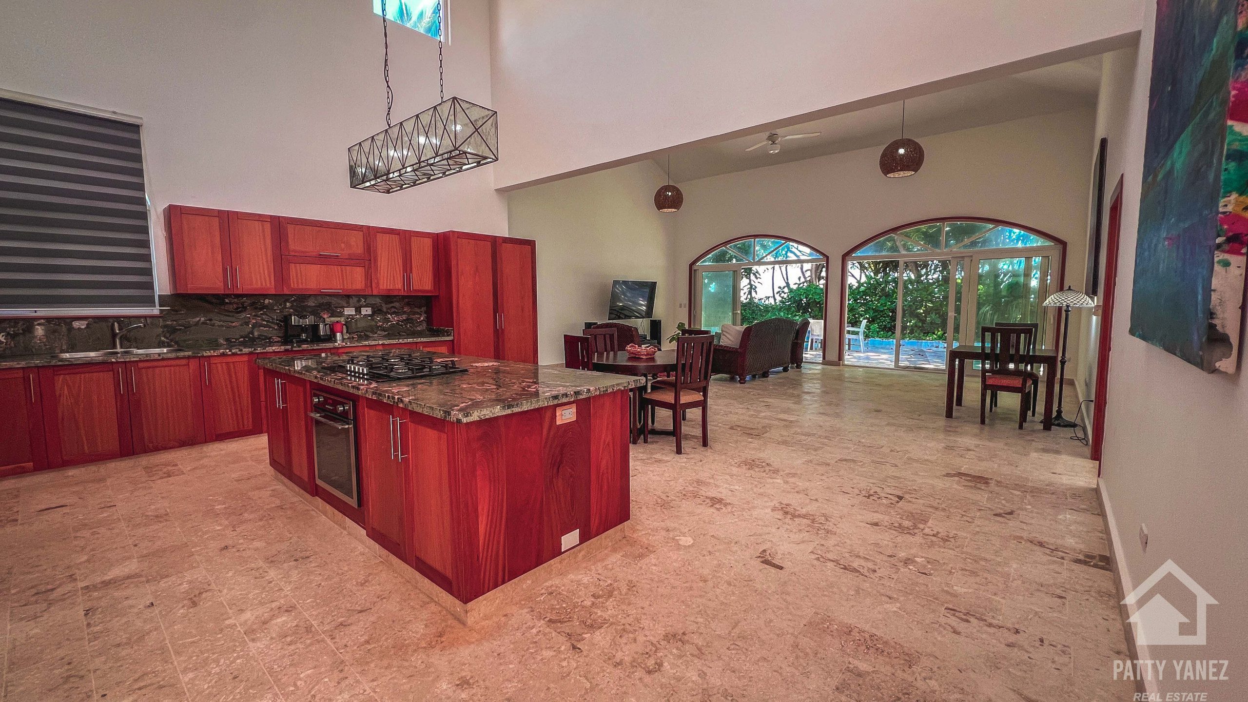 Villa frente al mar en venta en Hideaway Beach, Encuentro: una inversión ideal para Airbnb