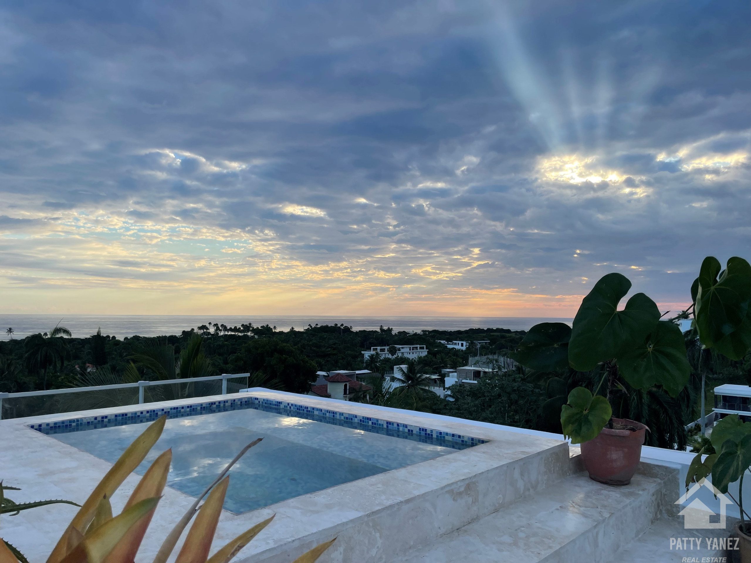 amanecer Ático con vistas al mar en venta en Encuentro, Cabarete