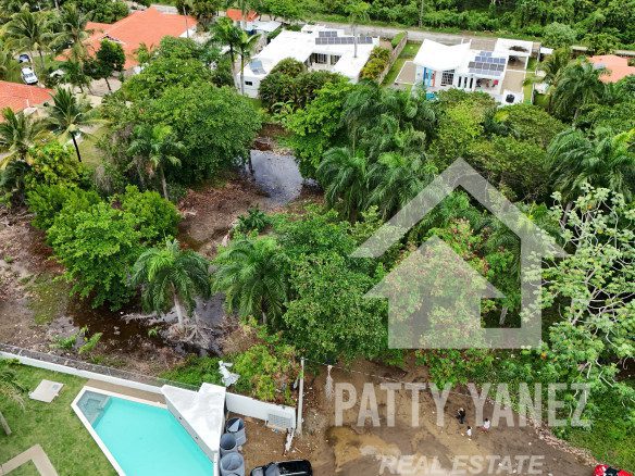 Land for Sale in Costa Azul – Ideal Investment Opportunity