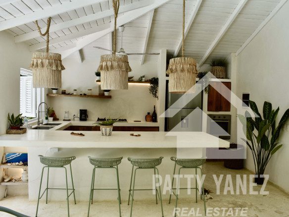 Villa tropical con bungaló para invitados en venta cerca de Playa Bonita – Las Terrenas