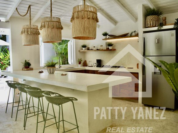 Villa tropical con bungaló para invitados en venta cerca de Playa Bonita – Las Terrenas