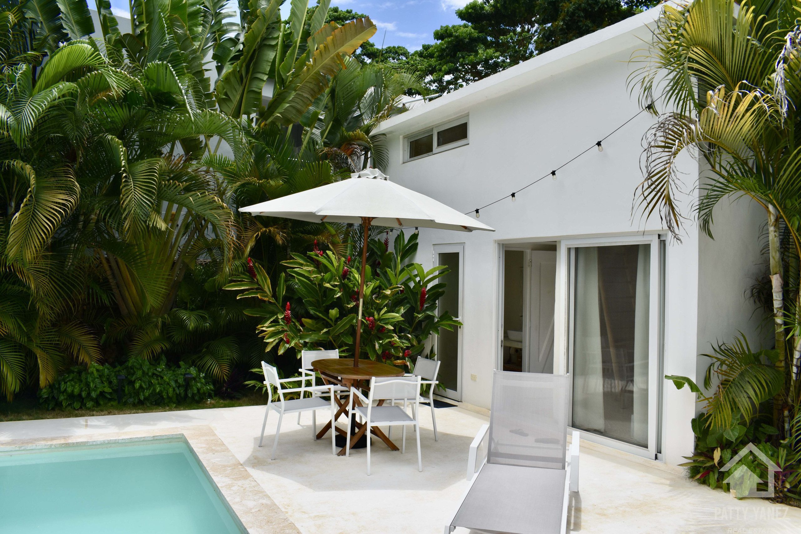 Villa tropical con bungaló para invitados en venta cerca de Playa Bonita – Las Terrenas