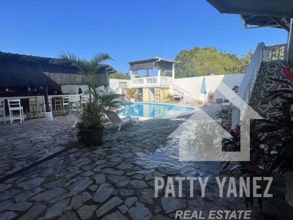 Investment Opportunity: Rental Business with 12 Units + Penthouse