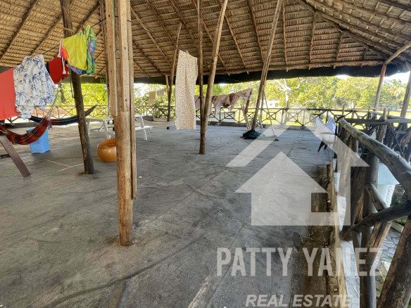 Investment Opportunity: Rental Business with 12 Units + Penthouse