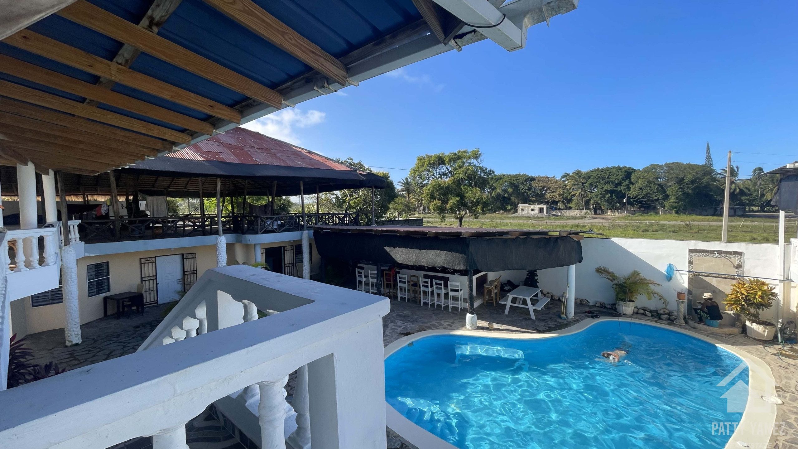 Investment Opportunity: Rental Business with 12 Units + Penthouse