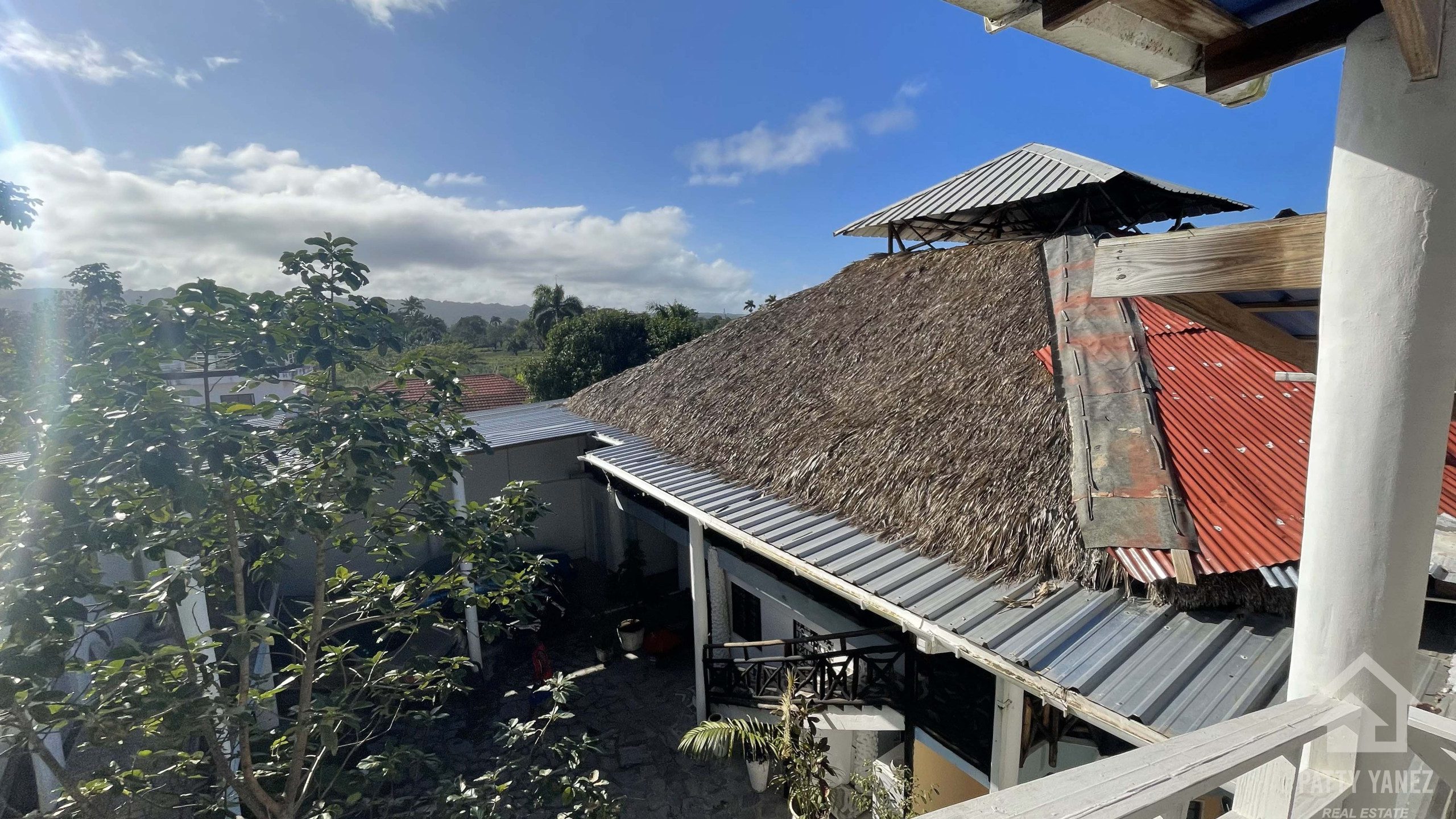 Investment Opportunity: Rental Business with 12 Units + Penthouse